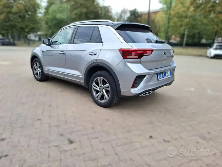 Volkswagen T-Roc 2023 photo 2
