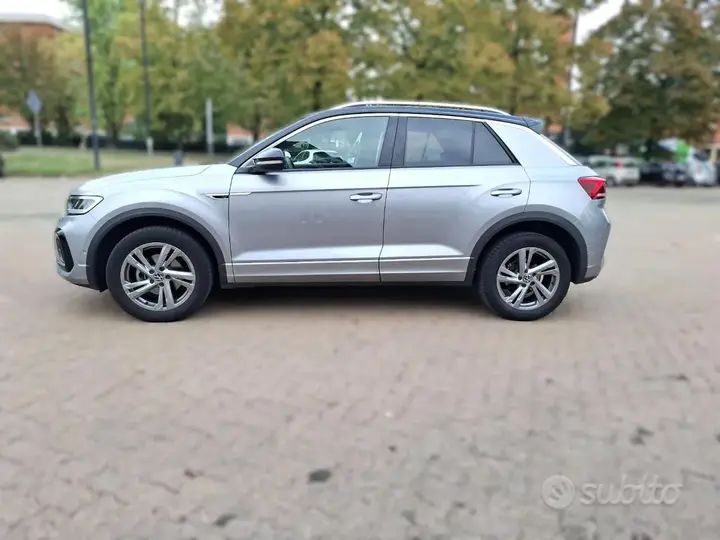 Volkswagen T-Roc 2023 photo 3