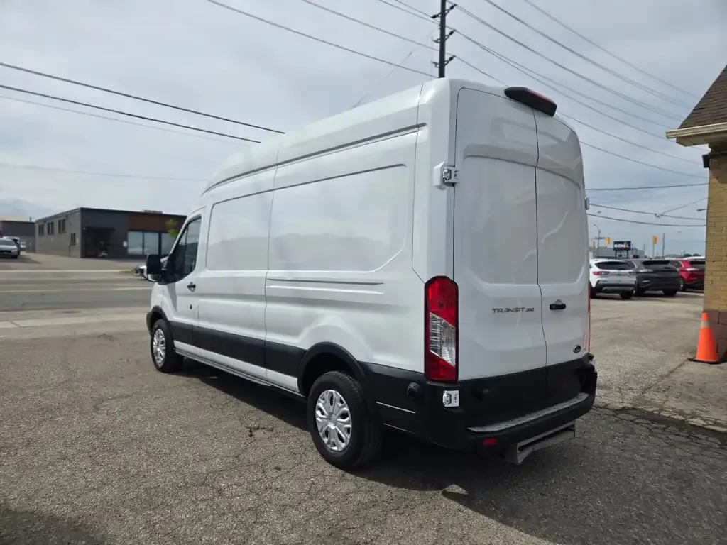 Ford Transit 2019 photo 2