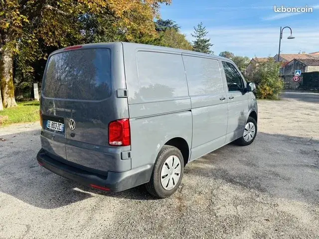 Volkswagen Transporter 2023 photo 2