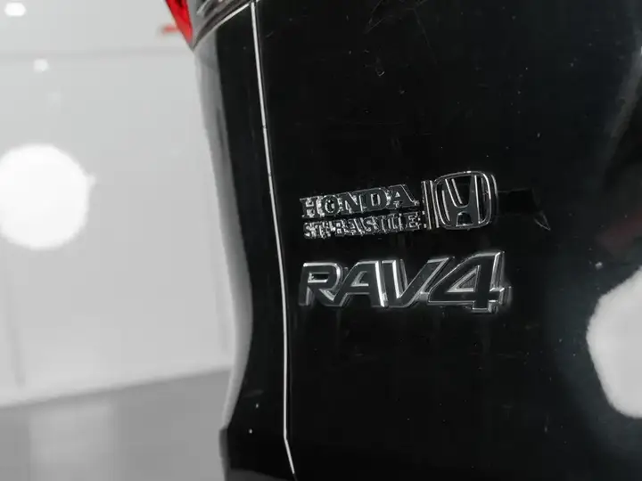 Toyota Rav4 2021 photo 3