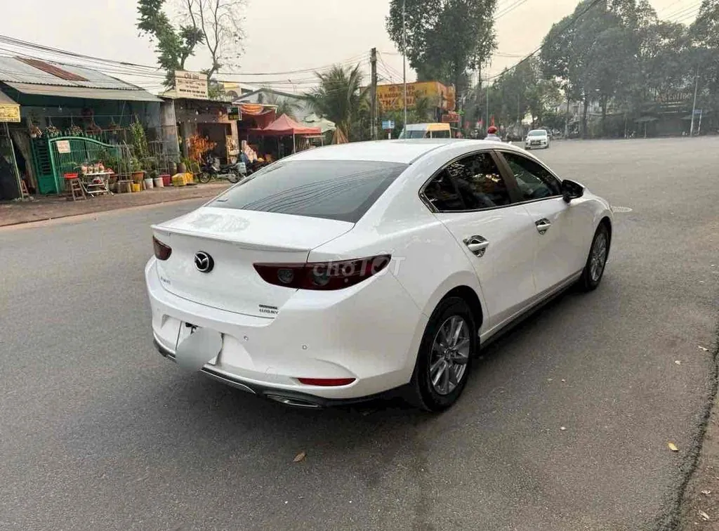 Mazda 3 2023 photo 4