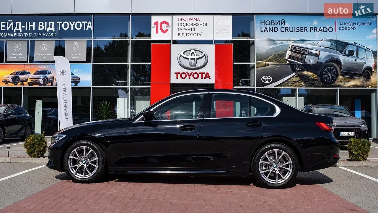 BMW 3 Series 2019 photo 3