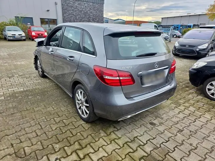 Mercedes-Benz B