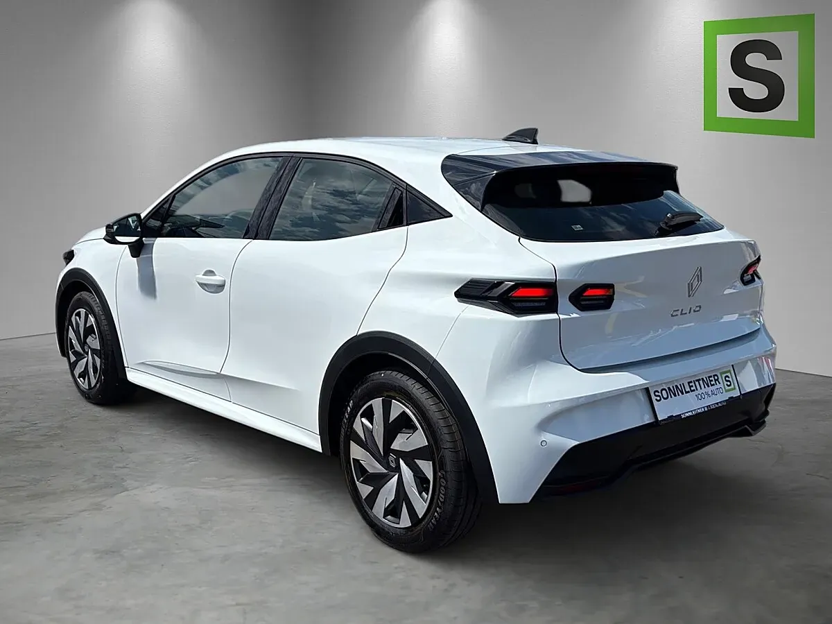 Renault Clio photo 3