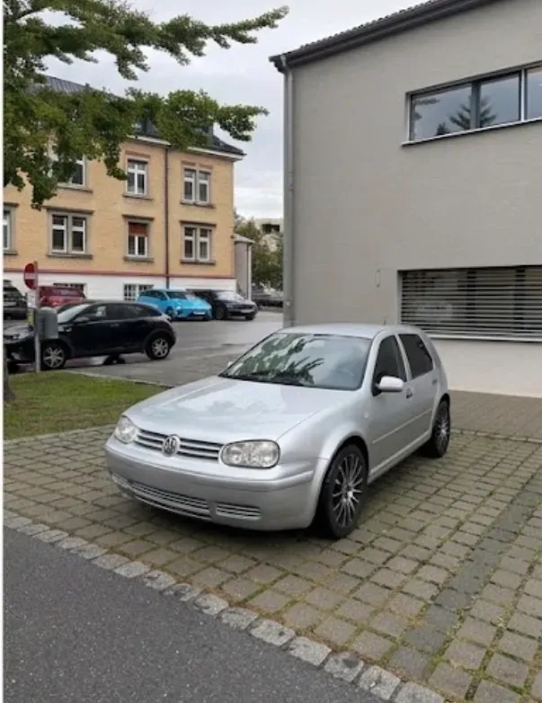 Volkswagen Golf 2004 photo 2