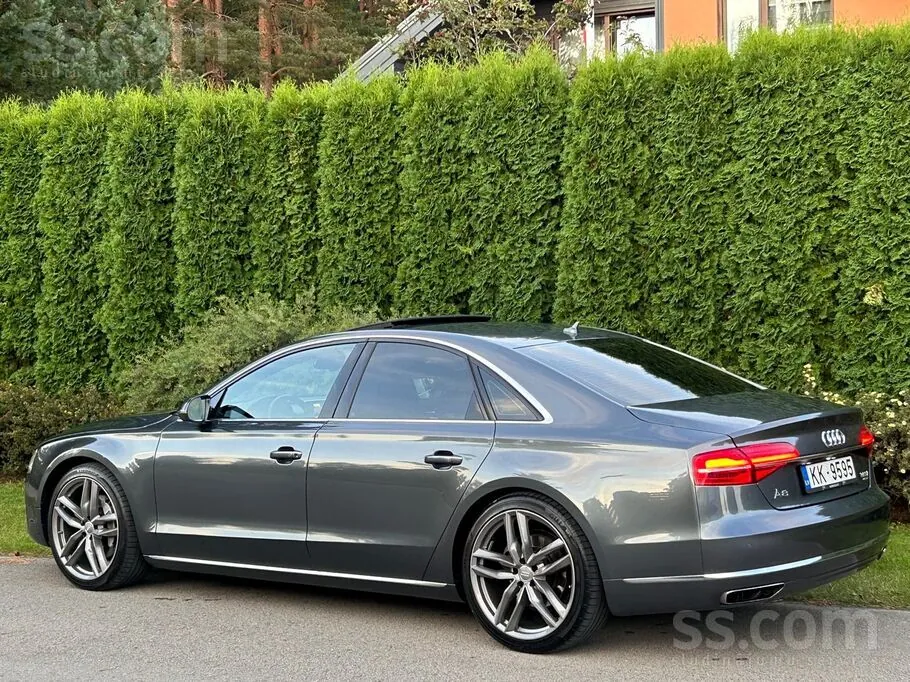 Audi A8 2016 photo 5