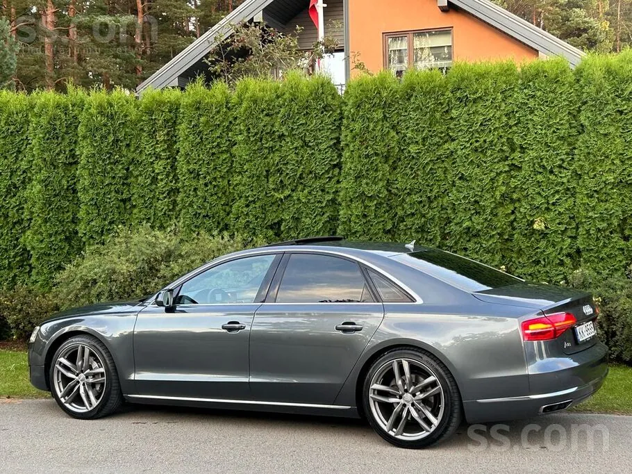Audi A8 2016 photo 4