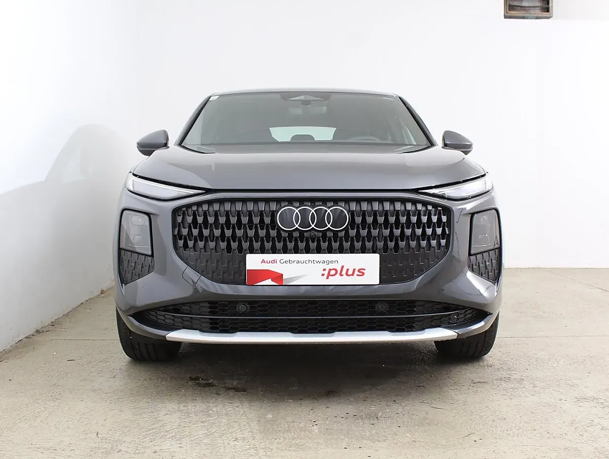 Audi Q3 2026 photo 2