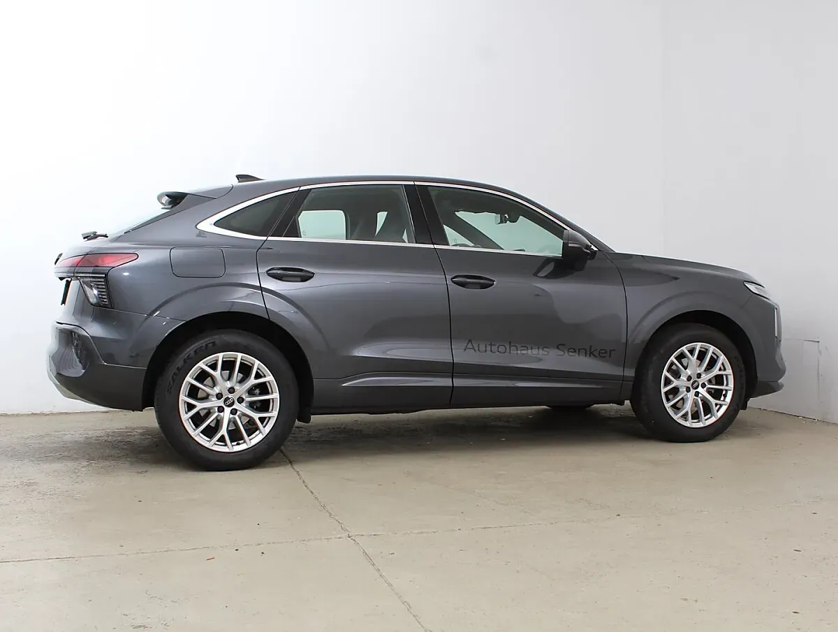 Audi Q3 2026 photo 3