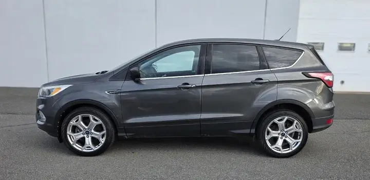 Ford Escape 2017 photo 2