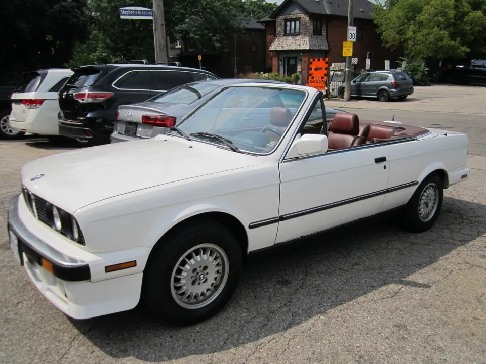 BMW 3 Series 1988 photo 3