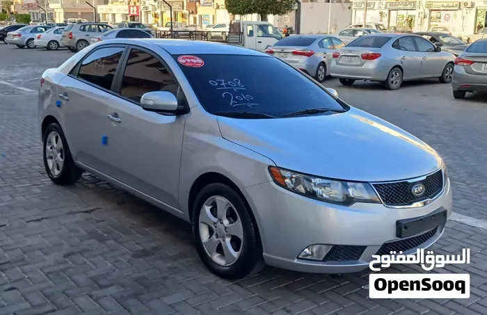 Kia Forte 2010 photo 2