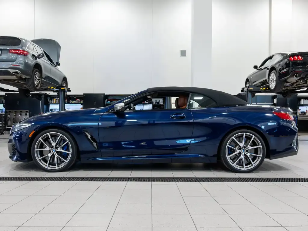 BMW 8 Series 2022 photo 2