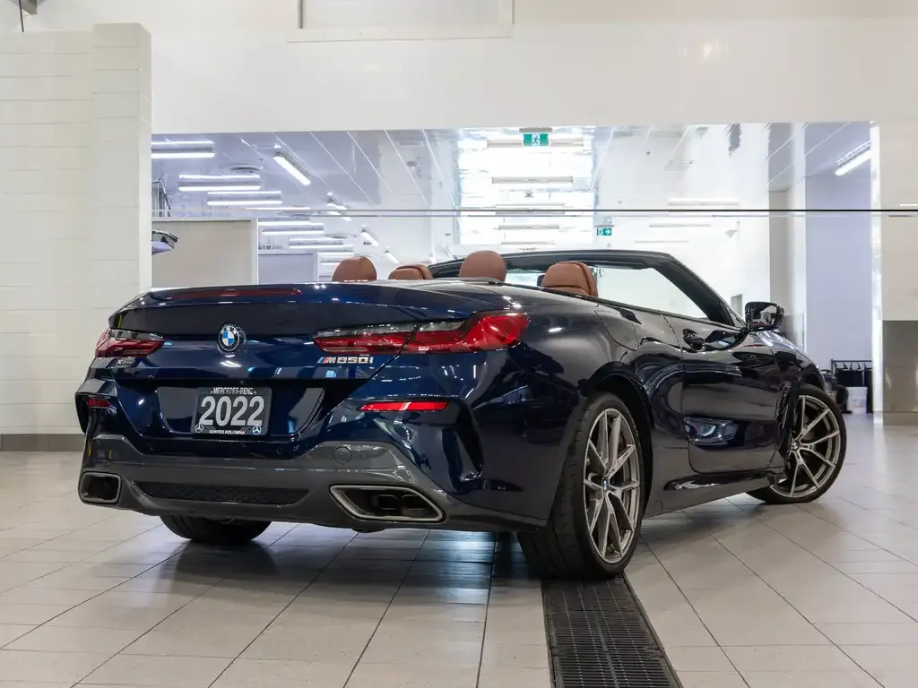BMW 8 Series 2022 photo 3