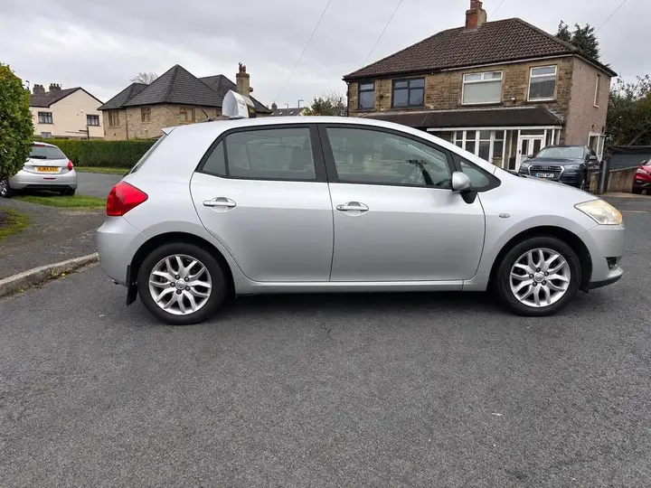 Toyota Auris 2007 photo 3