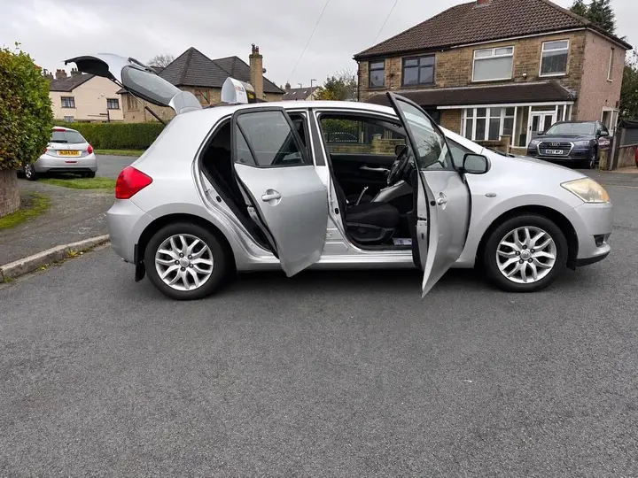 Toyota Auris 2007 photo 4