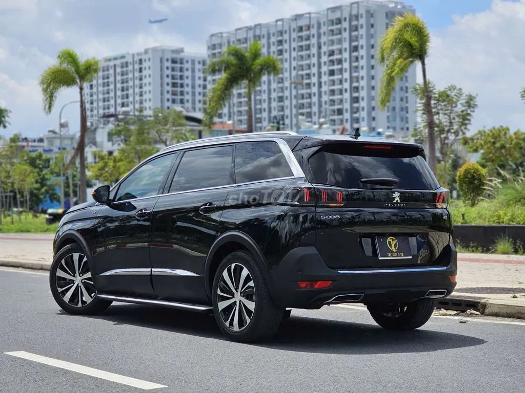 Peugeot 5008 2022 photo 4