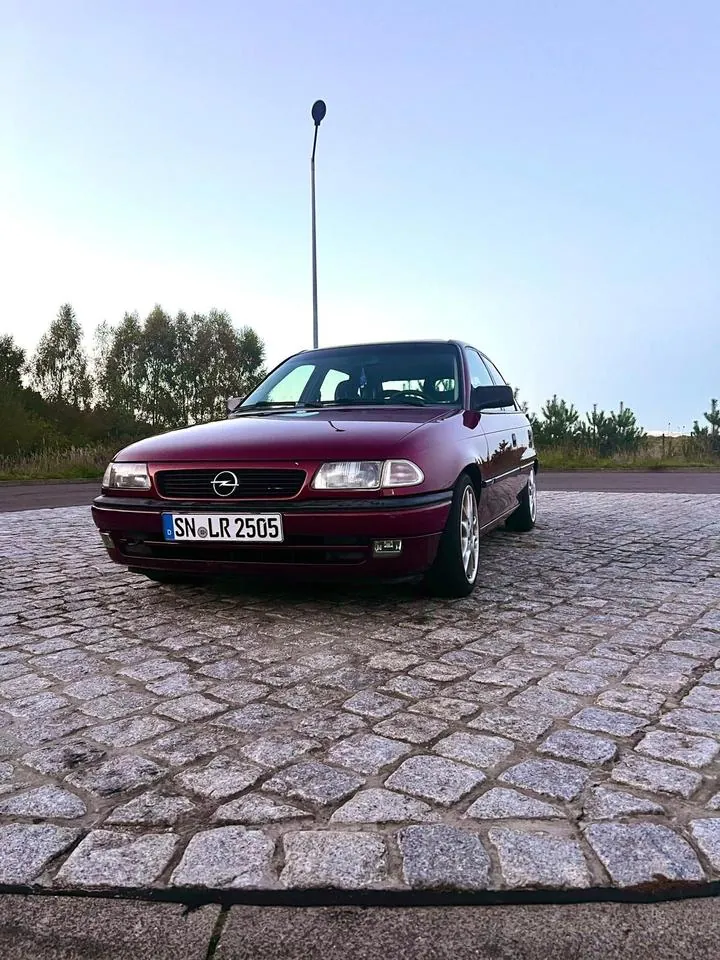 Opel Astra F