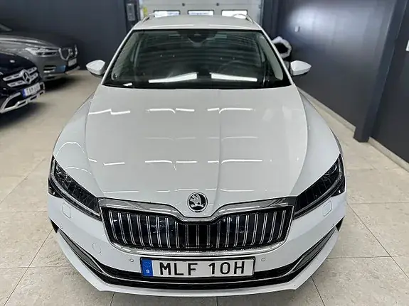 Skoda Superb 2022 photo 3