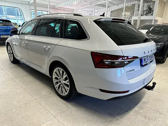 Skoda Superb 2022 photo 5
