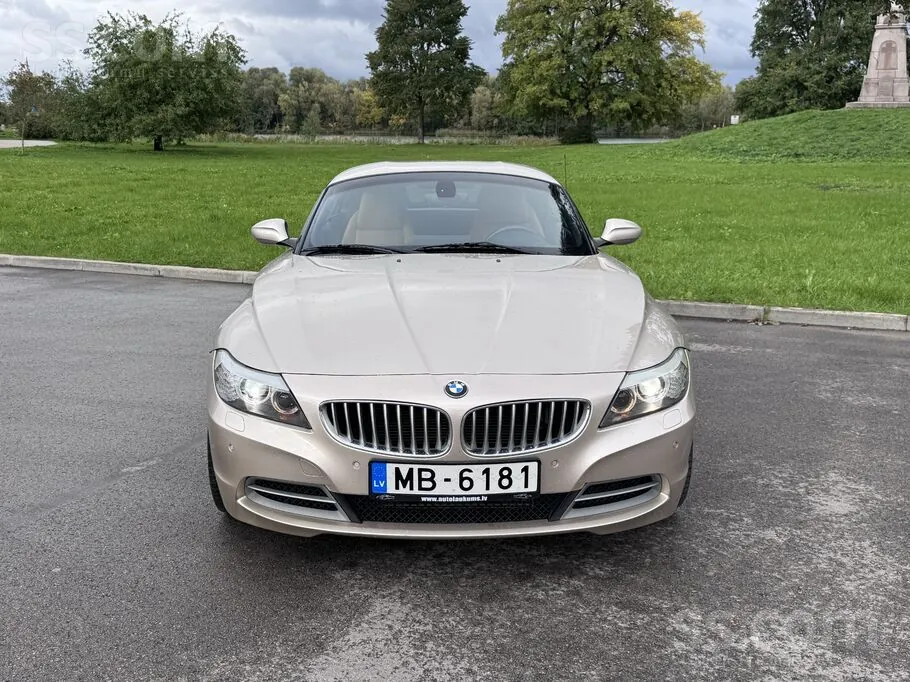 BMW Z4 2011 photo 2