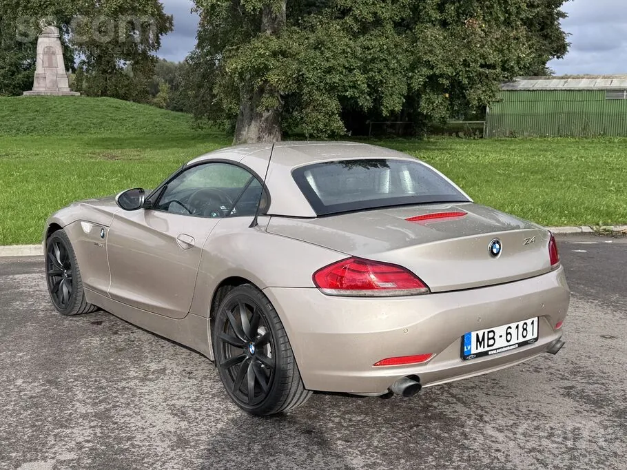 BMW Z4 2011 photo 4