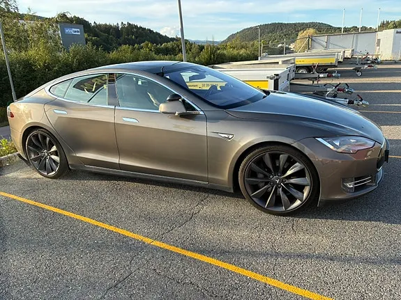 Tesla Model S 2015 photo 3