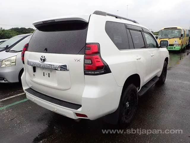 Toyota Land Cruiser Prado 2023 photo 4