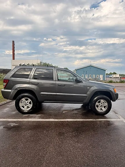 Jeep Grand Cherokee 2005 photo 4
