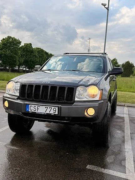 Jeep Grand Cherokee 2005 photo 2