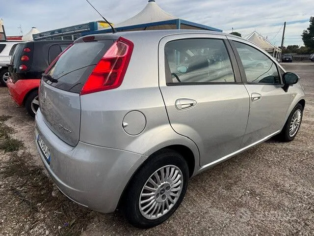 Fiat Grande Punto 2007 photo 4