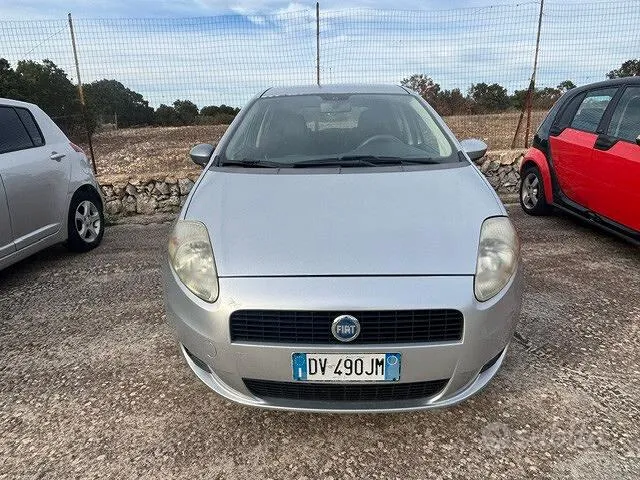 Fiat Grande Punto 2007 photo 2