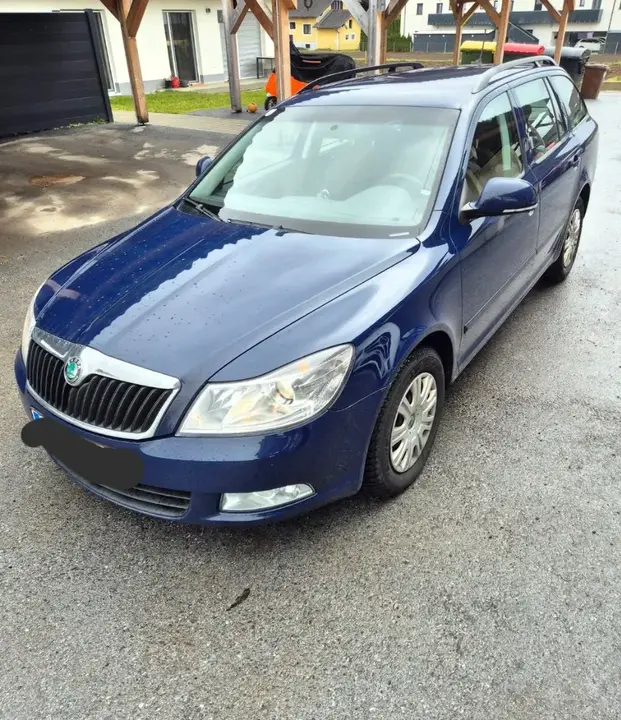 Skoda Octavia 2012 photo 2