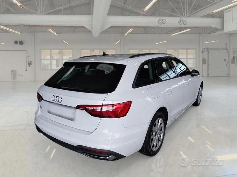 Audi A4 Avant 2022 photo 4