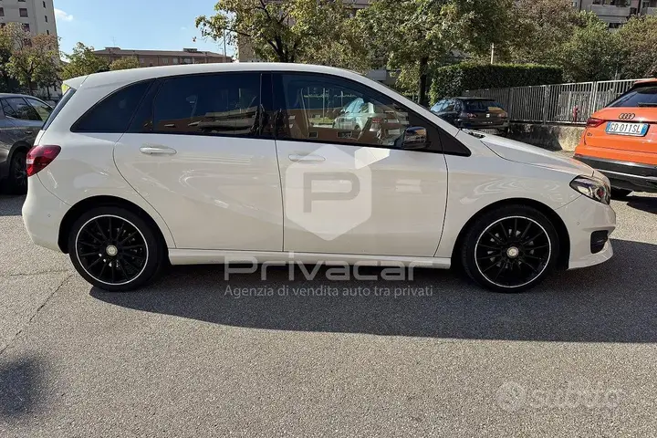 Mercedes-Benz A 180 2016 photo 4