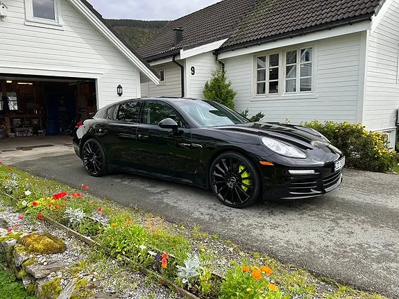 Porsche Panamera S