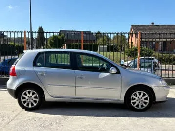 Volkswagen Golf 2004 photo 2