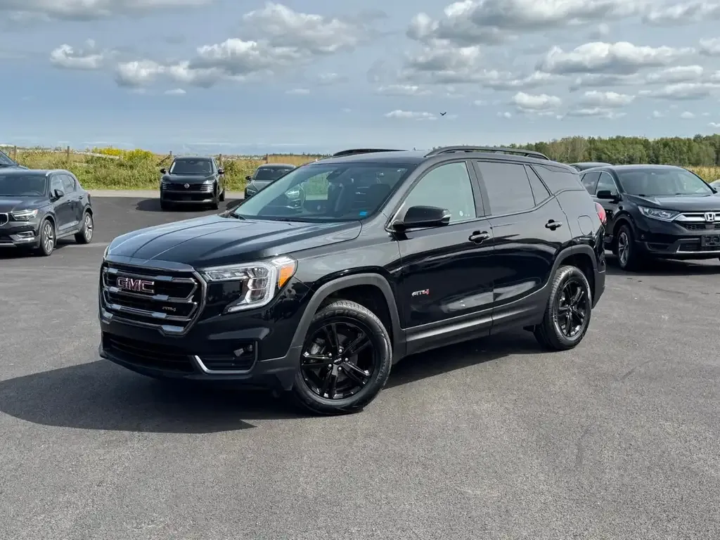 GMC Terrain 2024 photo 2