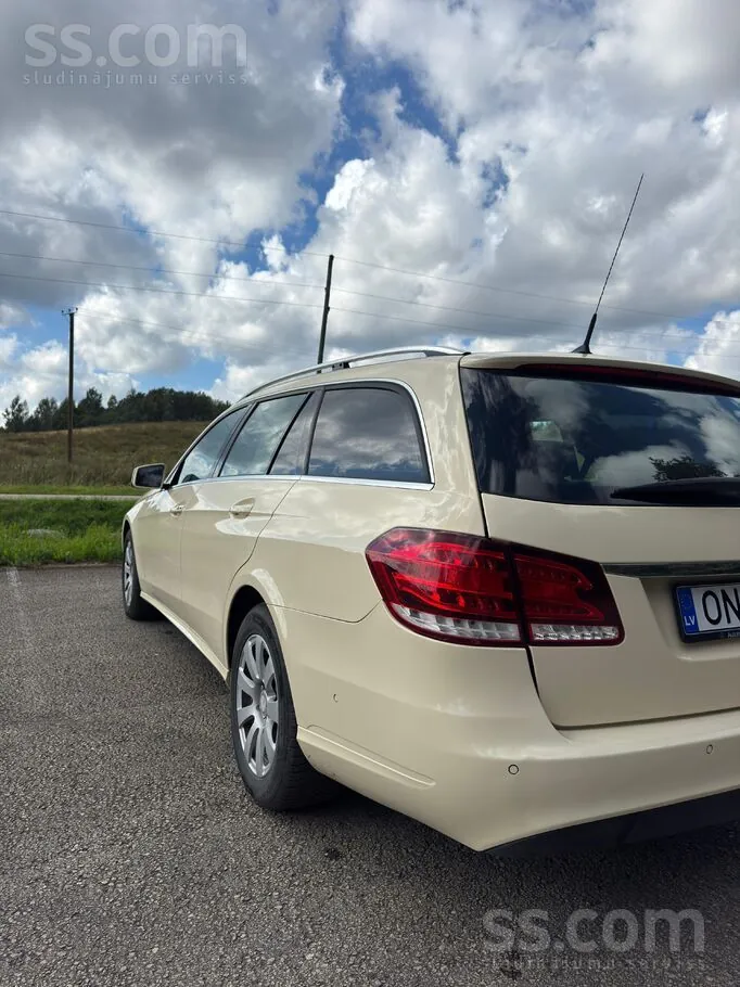 Mercedes-Benz E200 2016 photo 5