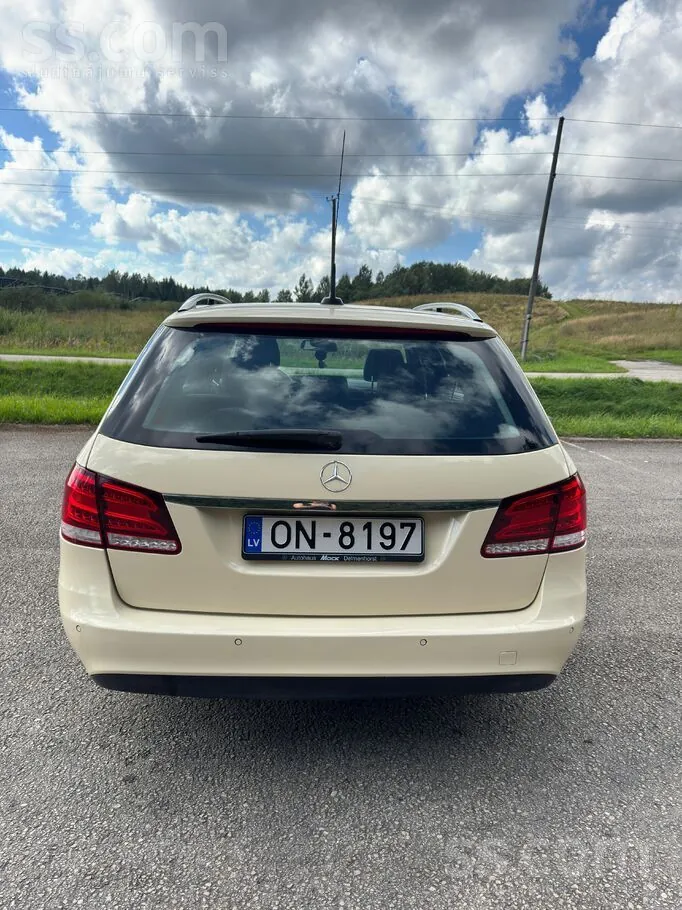 Mercedes-Benz E200 2016 photo 3