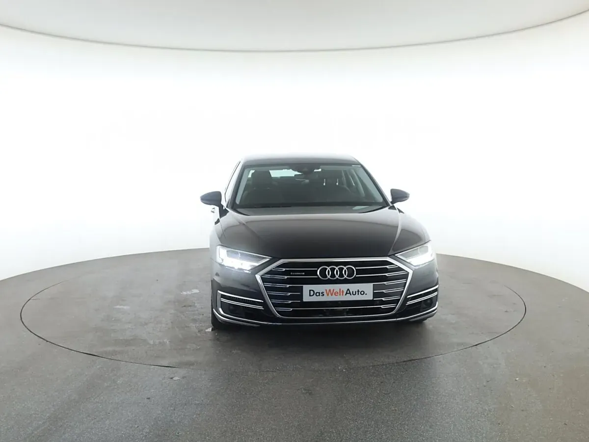 Audi A8 2018 photo 2