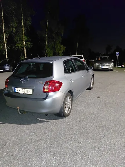 Toyota Auris 2009 photo 3