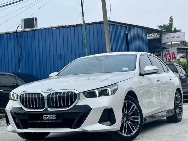 BMW 520I