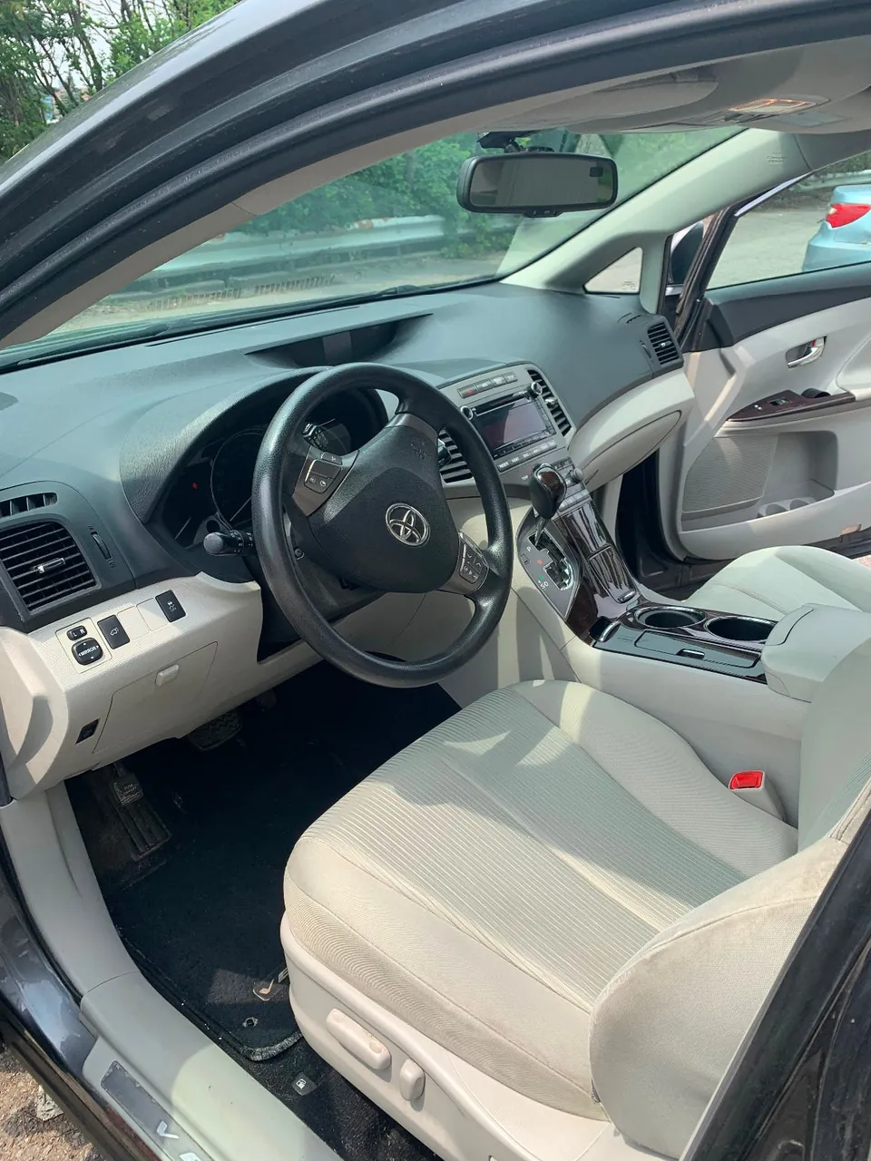 Toyota Venza 2011 photo 2