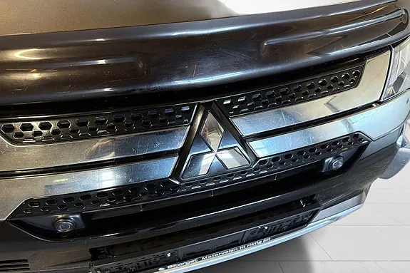 Mitsubishi Outlander 2019 photo 3