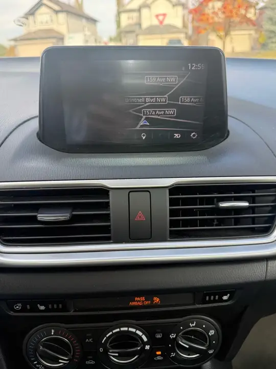 Mazda 3 2018 photo 4