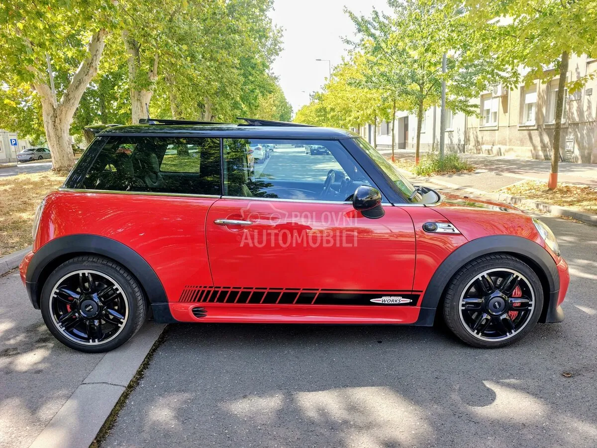 Mini John Cooper Works 2013 photo 4