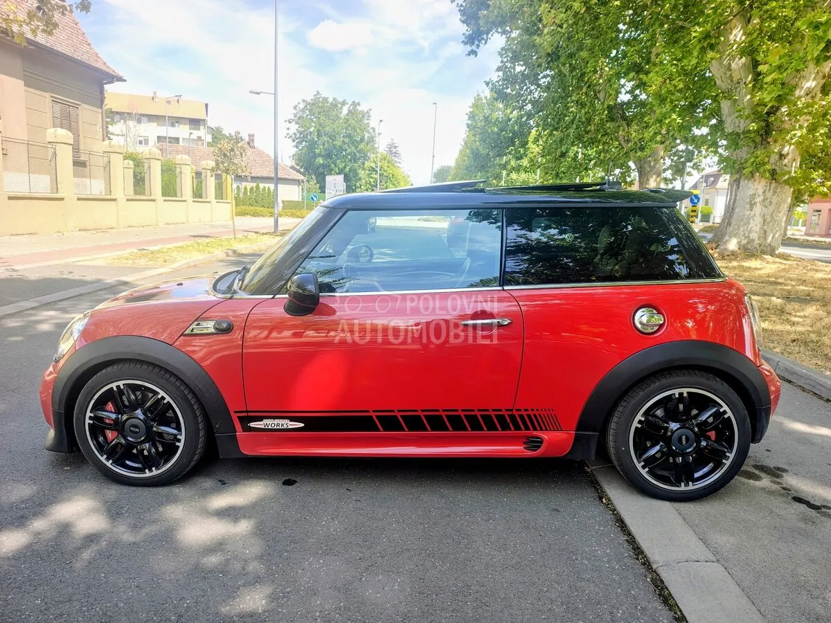Mini John Cooper Works 2013 photo 3