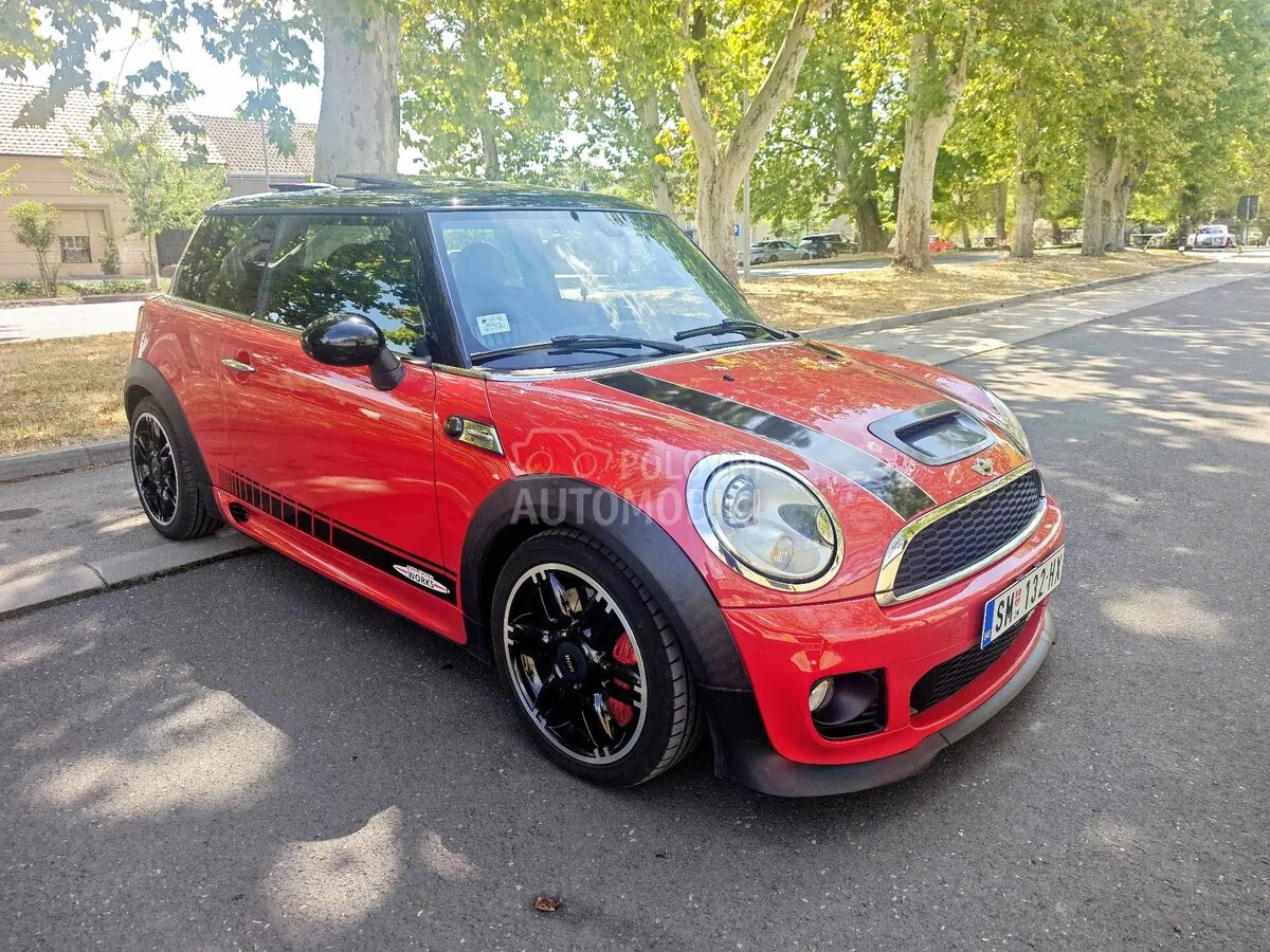 Mini John Cooper Works 2013 photo 2